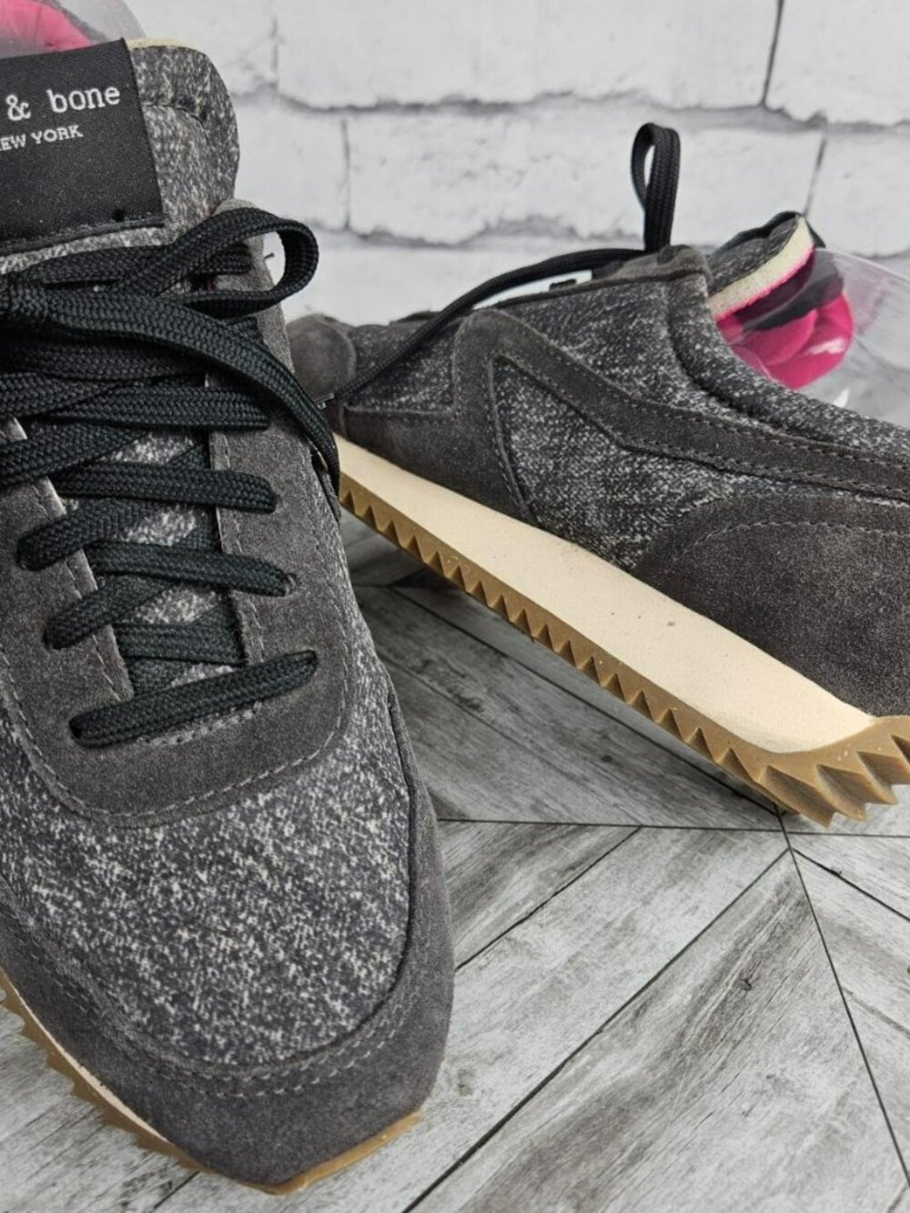 Rag & Bone New York Gray Suede Sneakers Pink Accents Shoes Size 37.5 US 7 Street
